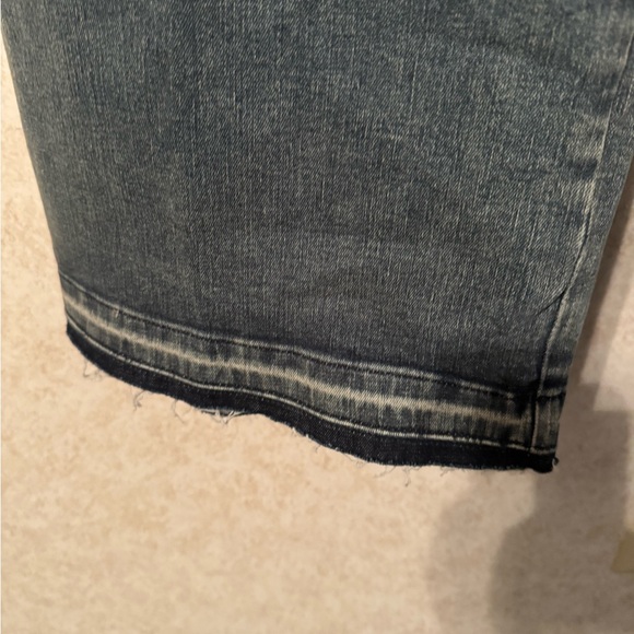 Lysse Jeans (gs) - Picture 3 of 5